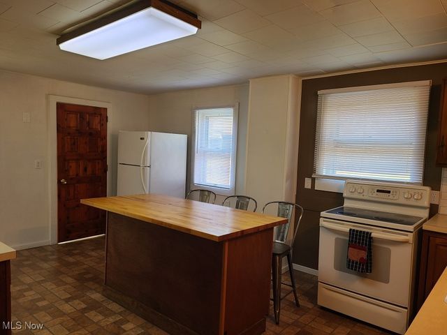 3929 Robertsville Avenue SE, Minerva, OH 44657