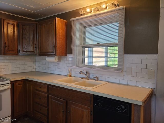 3929 Robertsville Avenue SE, Minerva, OH 44657