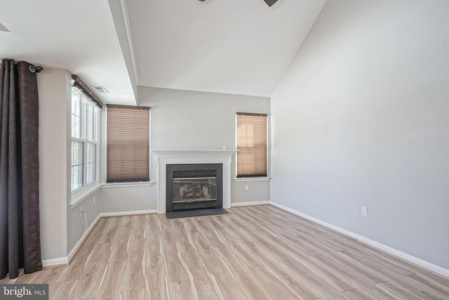 82 WOODLAKE DR, Marlton, NJ 08053