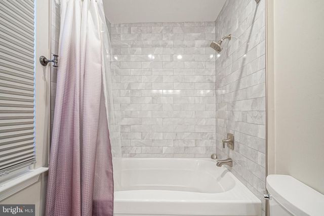 82 WOODLAKE DR, Marlton, NJ 08053