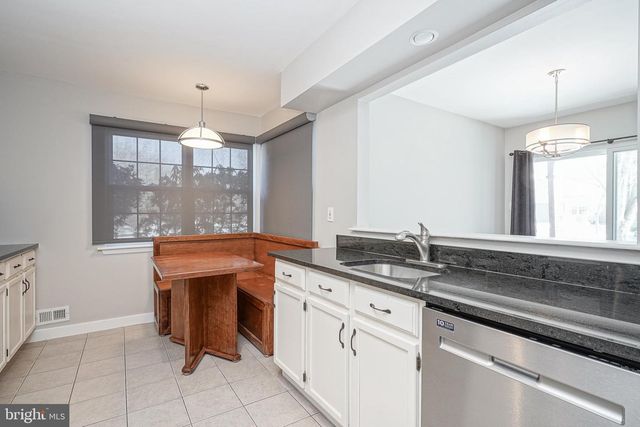 82 WOODLAKE DR, Marlton, NJ 08053