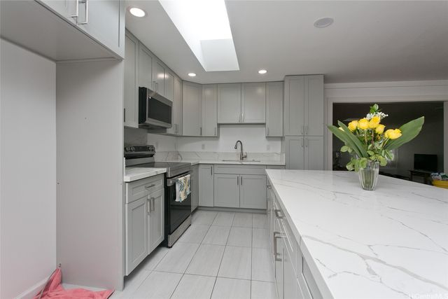 45-423 Lupo Street, Kaneohe, HI 96744