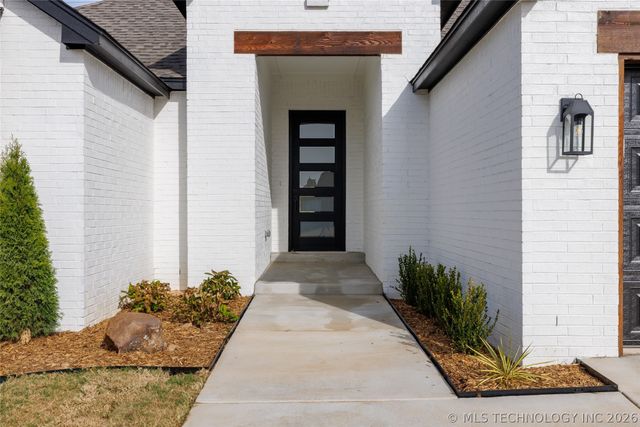 27909 E 107th Street S, Coweta, OK 74429