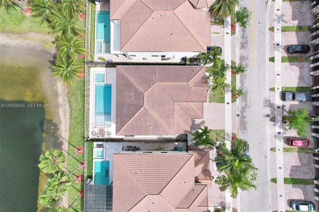8910 NW 98th Court, Doral, FL 33178