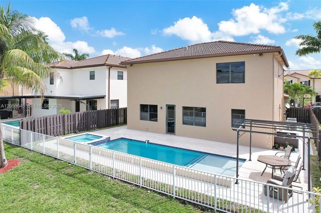 8910 NW 98th Court, Doral, FL 33178