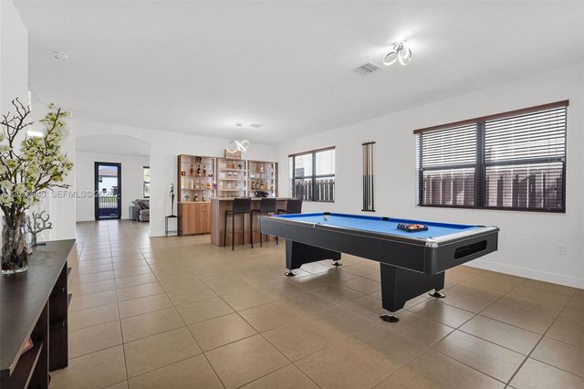 8910 NW 98th Court, Doral, FL 33178
