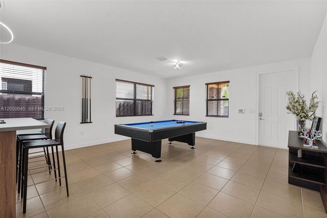 8910 NW 98th Court, Doral, FL 33178