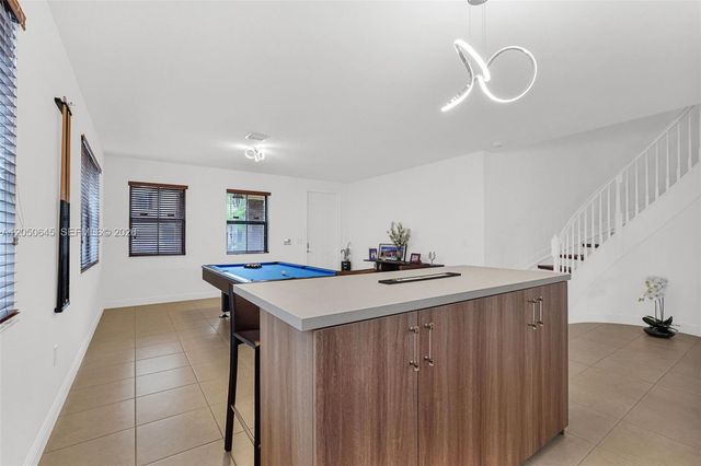 8910 NW 98th Court, Doral, FL 33178