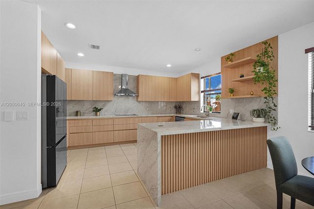 8910 NW 98th Court, Doral, FL 33178