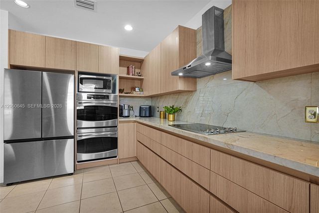 8910 NW 98th Court, Doral, FL 33178