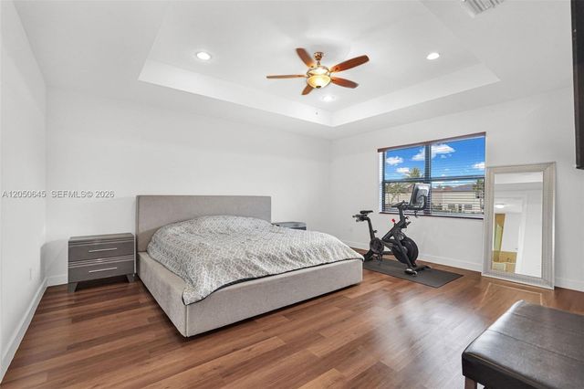 8910 NW 98th Court, Doral, FL 33178