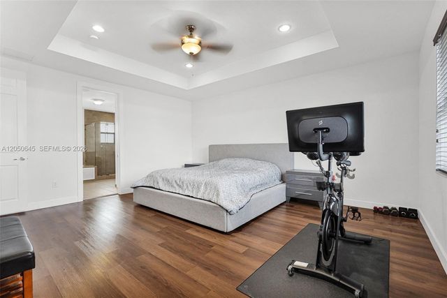 8910 NW 98th Court, Doral, FL 33178