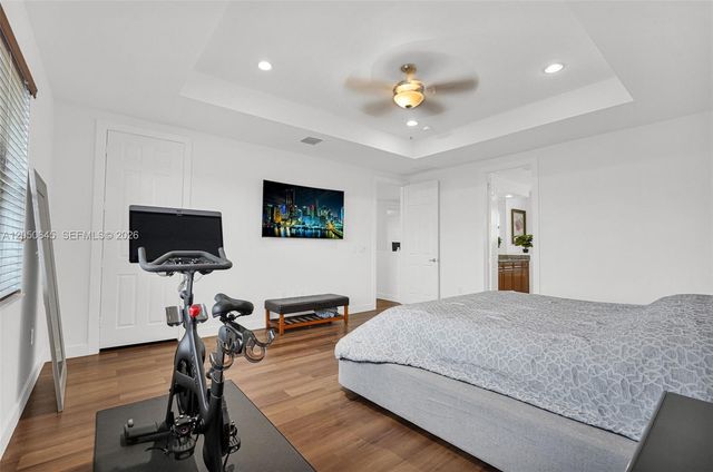 8910 NW 98th Court, Doral, FL 33178