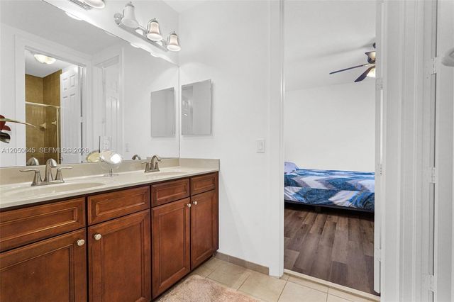 8910 NW 98th Court, Doral, FL 33178