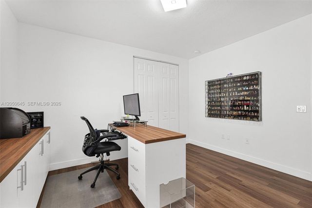 8910 NW 98th Court, Doral, FL 33178