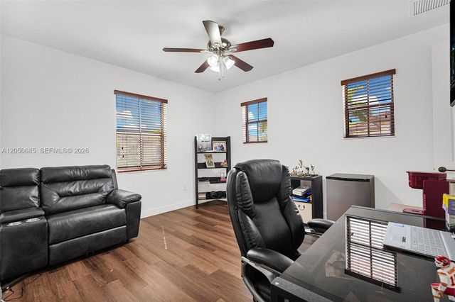 8910 NW 98th Court, Doral, FL 33178