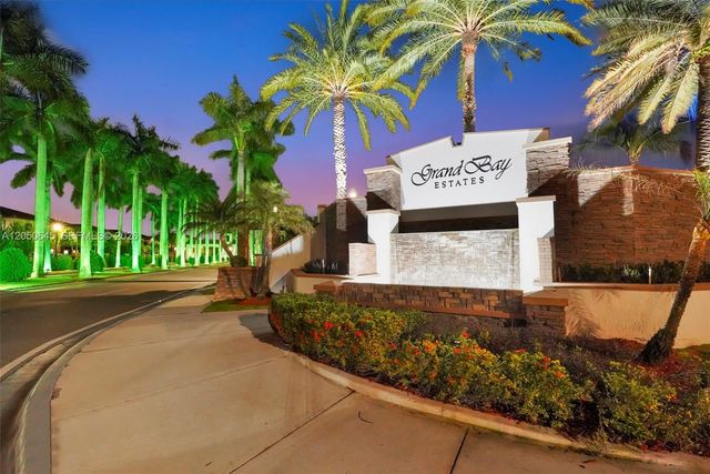 8910 NW 98th Court, Doral, FL 33178