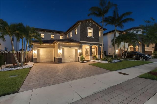 8910 NW 98th Court, Doral, FL 33178