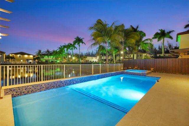 8910 NW 98th Court, Doral, FL 33178