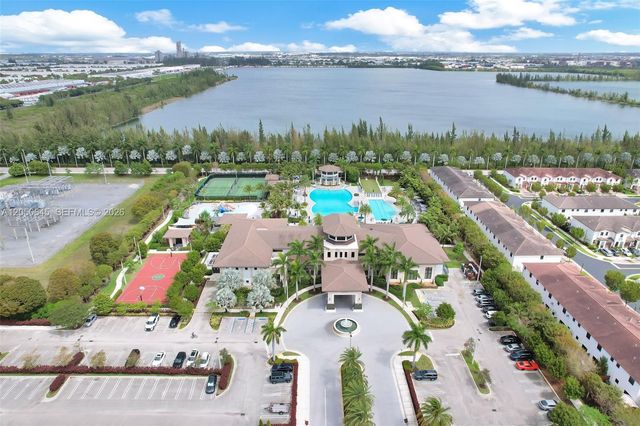 8910 NW 98th Court, Doral, FL 33178