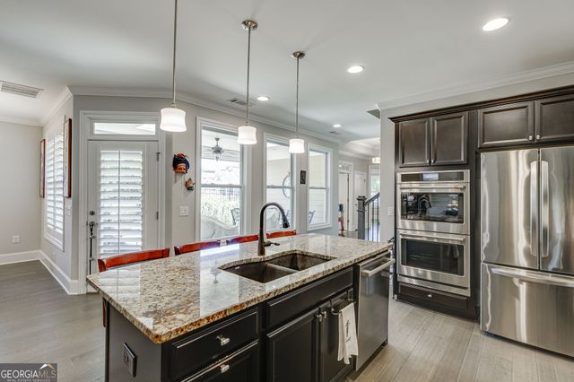 112 Heron Crossing, Woodstock, GA 30188