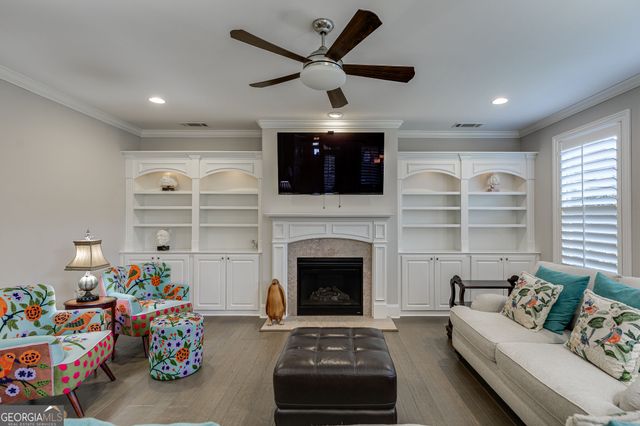 112 Heron Crossing, Woodstock, GA 30188
