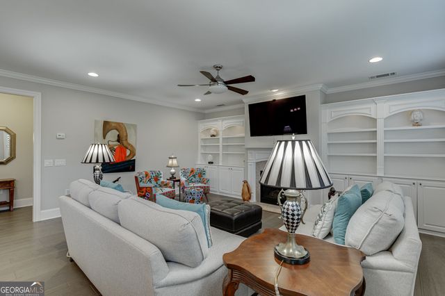 112 Heron Crossing, Woodstock, GA 30188