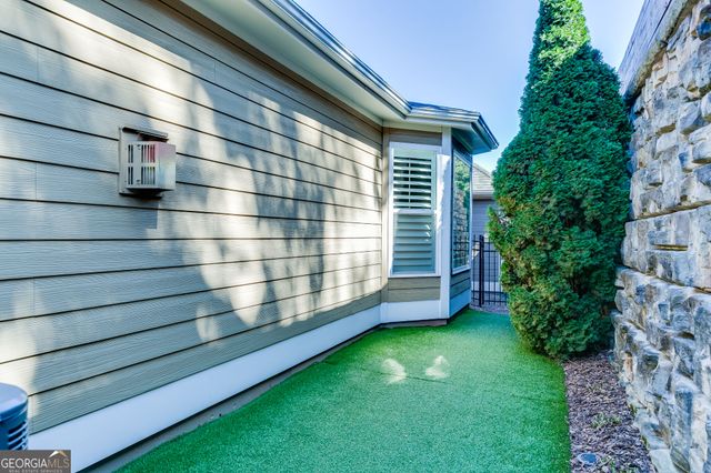 112 Heron Crossing, Woodstock, GA 30188