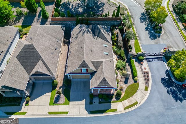 112 Heron Crossing, Woodstock, GA 30188