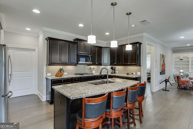 112 Heron Crossing, Woodstock, GA 30188