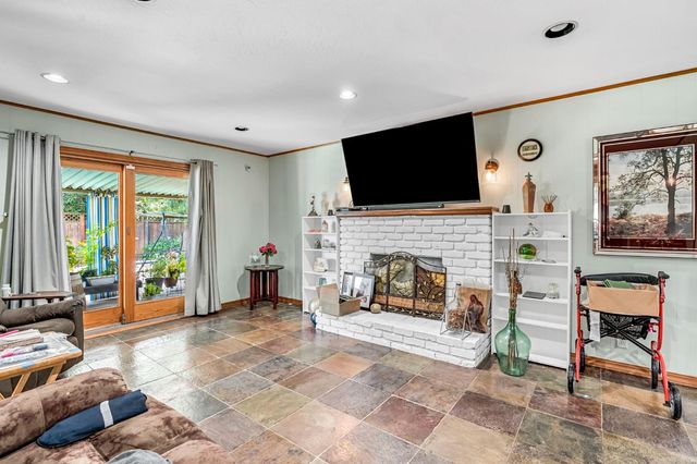 5136 N Sherman Avenue N, Fresno, CA 93710