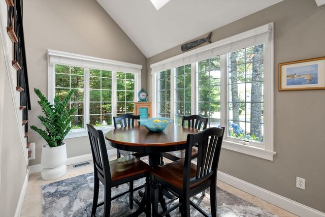 80 Gold Leaf Ln 80, Mashpee, MA 02649