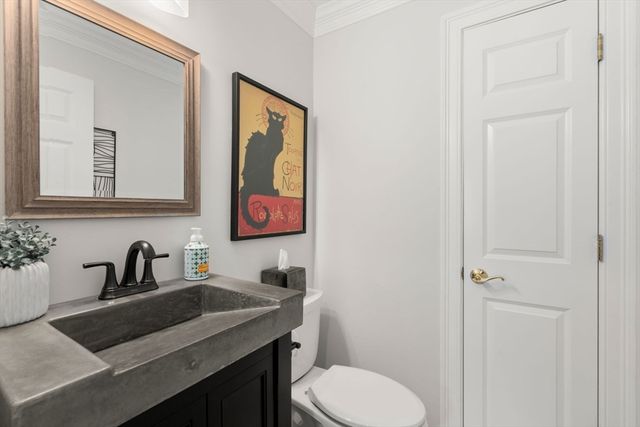 80 Gold Leaf Ln 80, Mashpee, MA 02649
