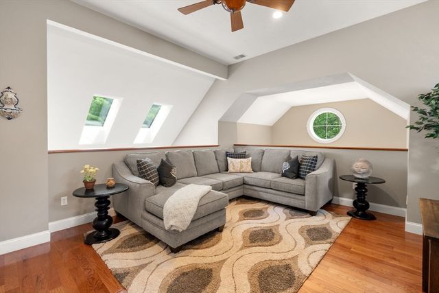 80 Gold Leaf Ln 80, Mashpee, MA 02649
