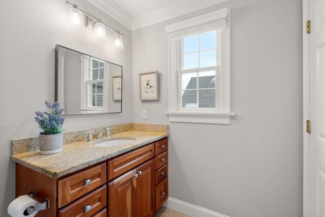 80 Gold Leaf Ln 80, Mashpee, MA 02649