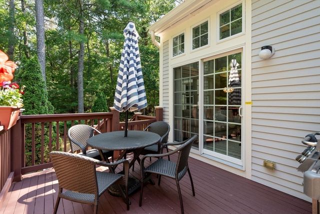 80 Gold Leaf Ln 80, Mashpee, MA 02649