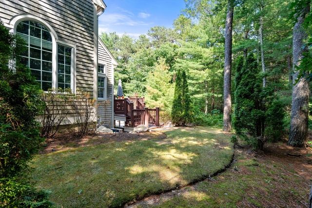80 Gold Leaf Ln 80, Mashpee, MA 02649