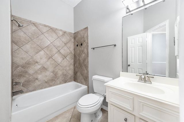 13616 Orchard Wind Lane, Pearland, TX 77584