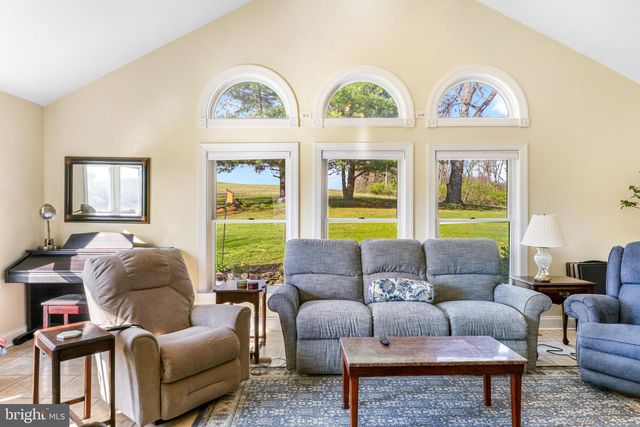 21310 W LIBERTY RD, Parkton, MD 21120