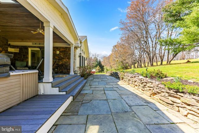 21310 W LIBERTY RD, Parkton, MD 21120