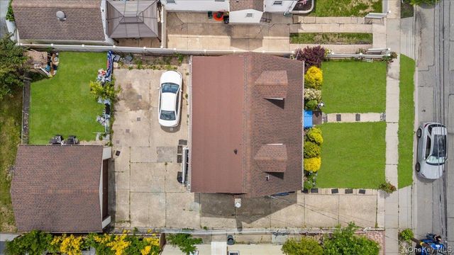 68 Shipherd Avenue, Lynbrook, NY 11563