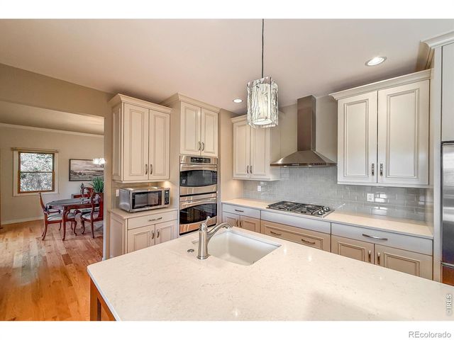 1183 Twin Peaks Circle, Longmont, CO 80503