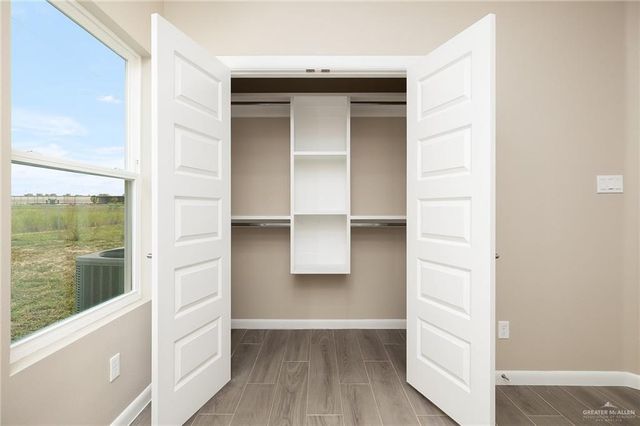 2610 Dichoso Avenue, Donna, TX 78537