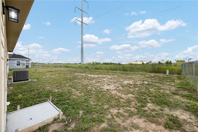 2610 Dichoso Avenue, Donna, TX 78537