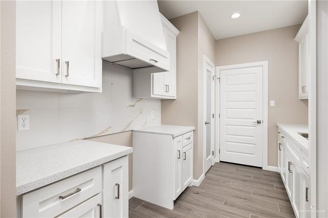 2610 Dichoso Avenue, Donna, TX 78537