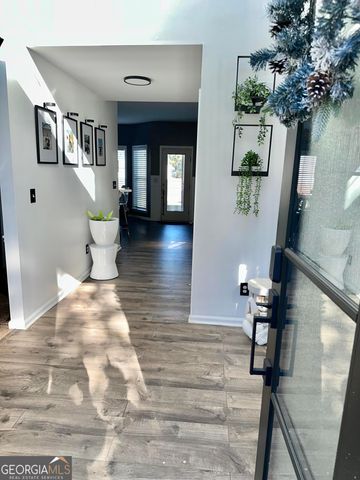 405 Caxton Court SW, South Fulton, GA 30331