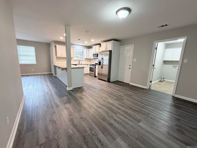 6900 Bluebird Drive, Little Rock, AR 72205