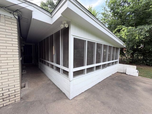 6900 Bluebird Drive, Little Rock, AR 72205