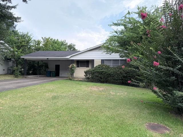 6900 Bluebird Drive, Little Rock, AR 72205