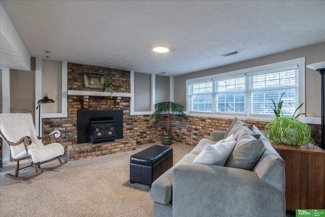 14861 Polk Street, Omaha, NE 68137